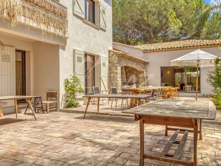Maison Grimaud - 6 chambres - 308m²