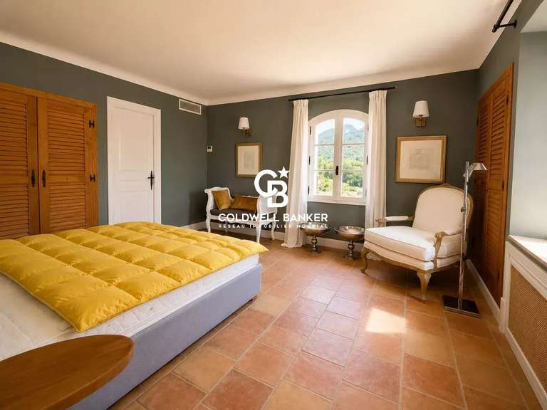 Maison Grimaud - 4 chambres - 261m²