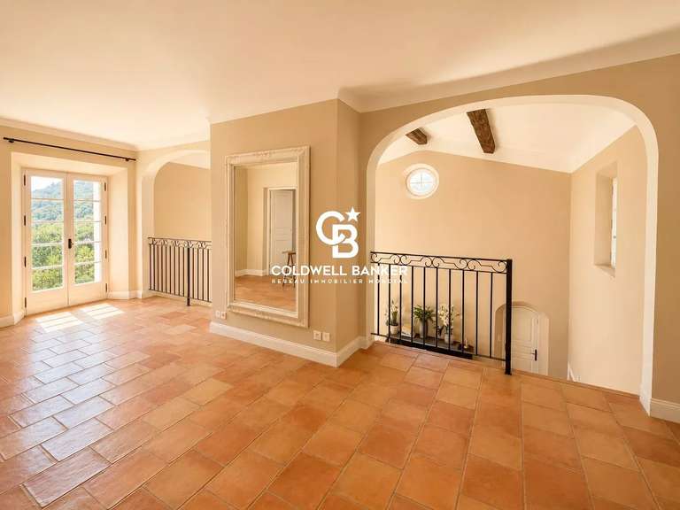 Maison Grimaud - 4 chambres - 261m²