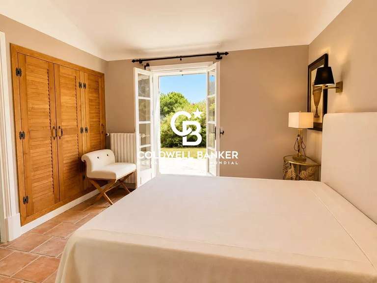 Maison Grimaud - 4 chambres - 261m²