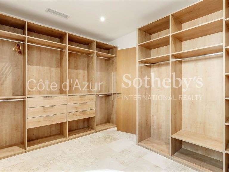 Maison Grimaud - 6 chambres - 360m²