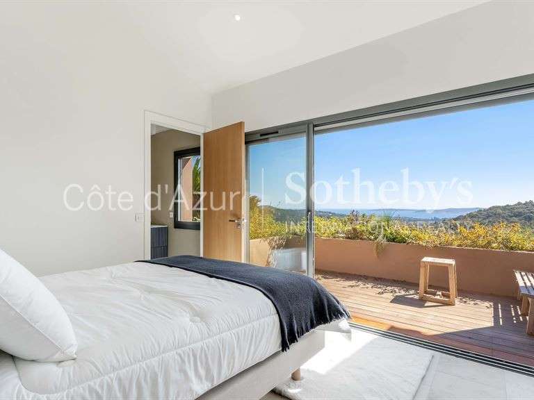 Maison Grimaud - 6 chambres - 360m²