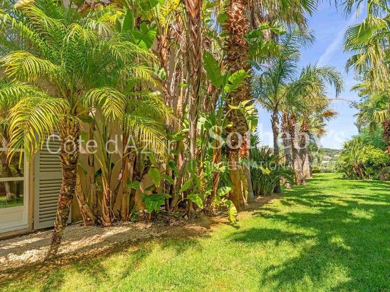 Maison Grimaud - 5 chambres - 251m²