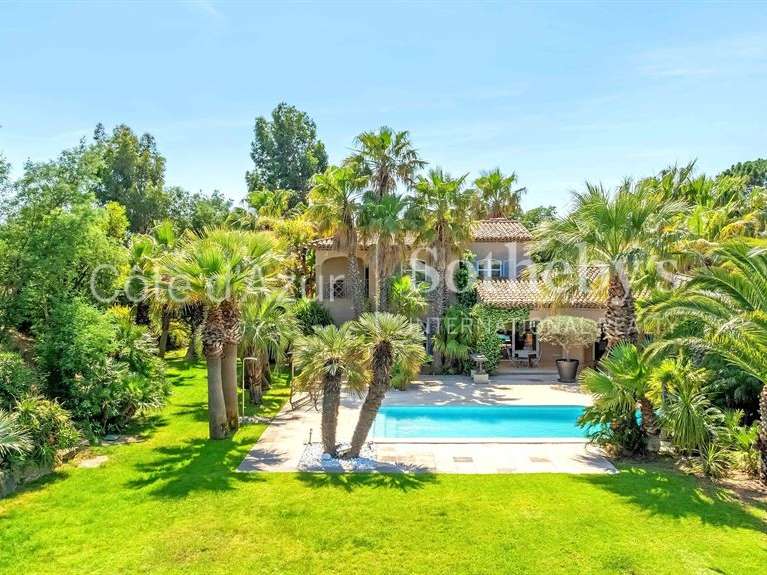 Maison Grimaud - 5 chambres - 251m²