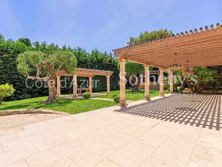 Maison Grimaud - 6 chambres - 260m²
