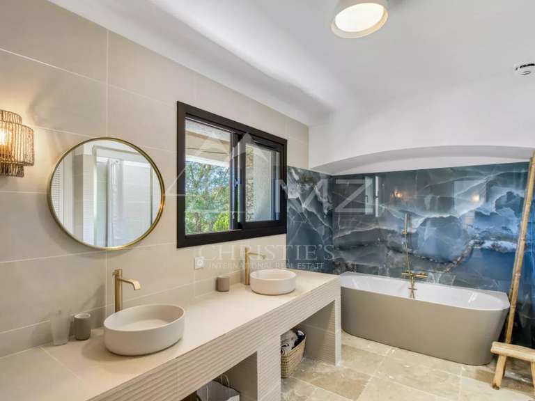 Maison Grimaud - 6 chambres - 308m²