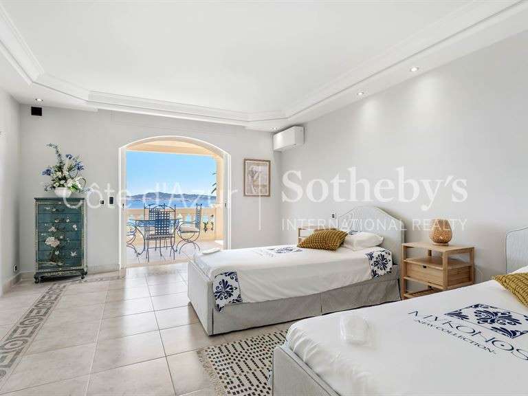Maison Grimaud - 5 chambres - 306m²
