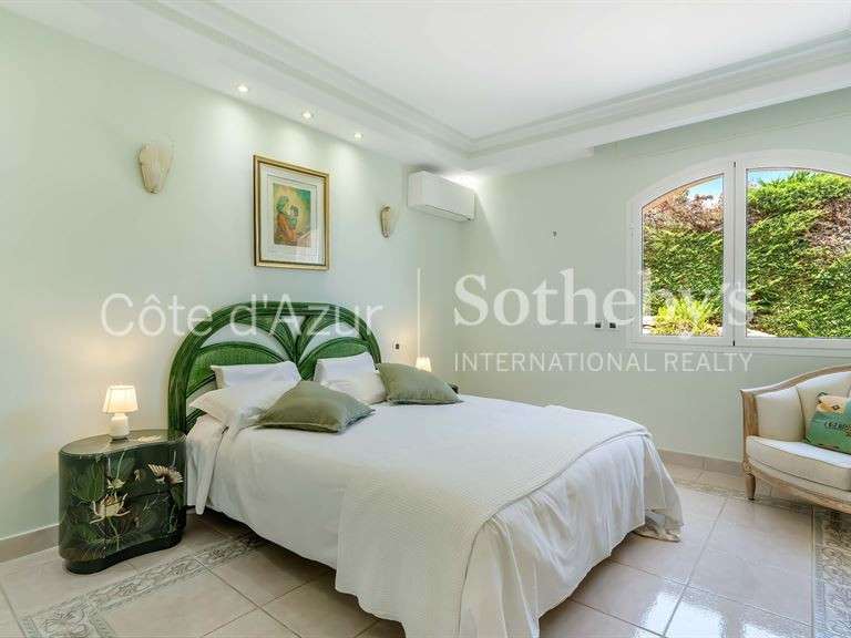 Maison Grimaud - 5 chambres - 306m²