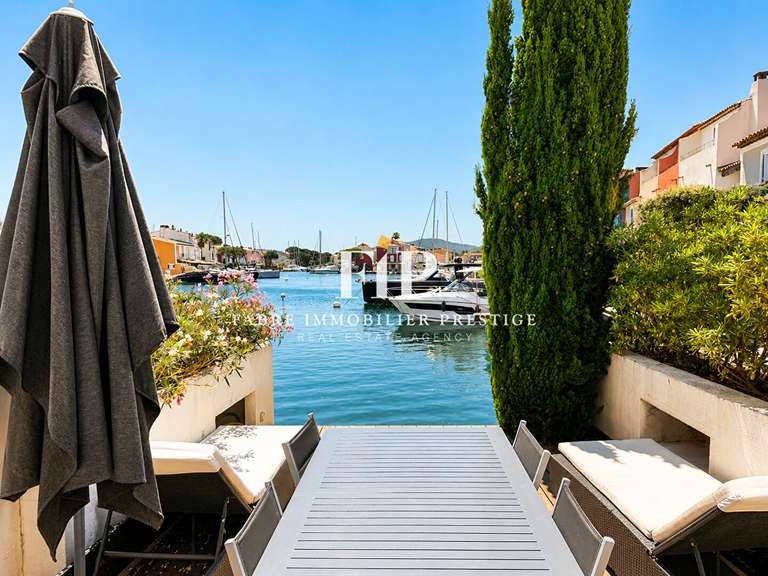 Maison Grimaud - 4 chambres - 81m²