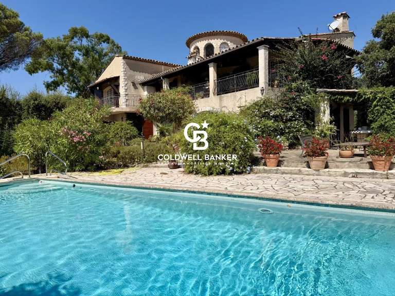 Maison Grimaud - 3 chambres - 209m²