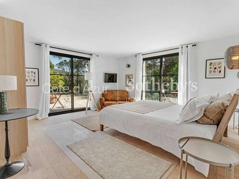 Maison Grimaud - 6 chambres - 300m²