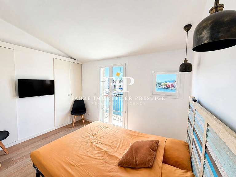 Maison Grimaud - 4 chambres - 81m²