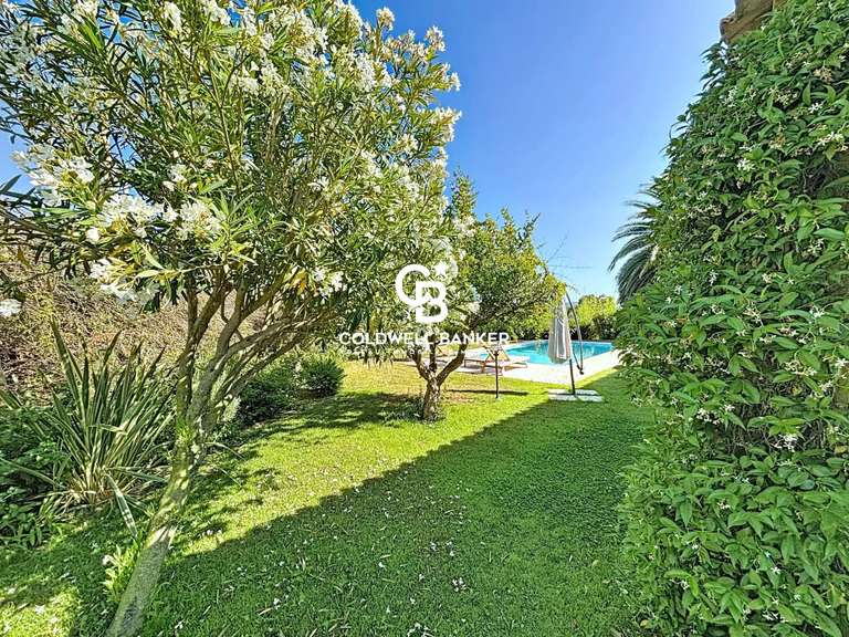 Maison Grimaud - 4 chambres - 244m²
