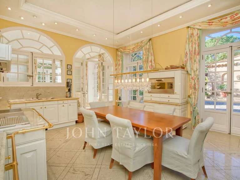Propriété Grimaud - 6 chambres - 440m²