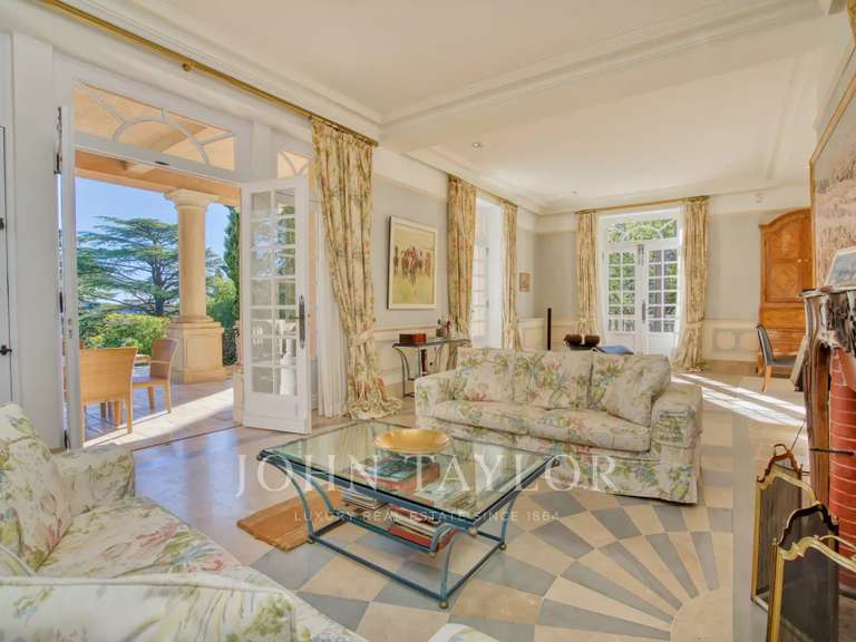 Propriété Grimaud - 6 chambres - 440m²