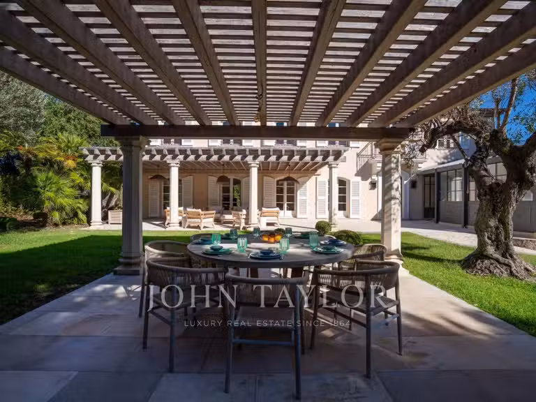 Propriété Grimaud - 5 chambres - 260m²