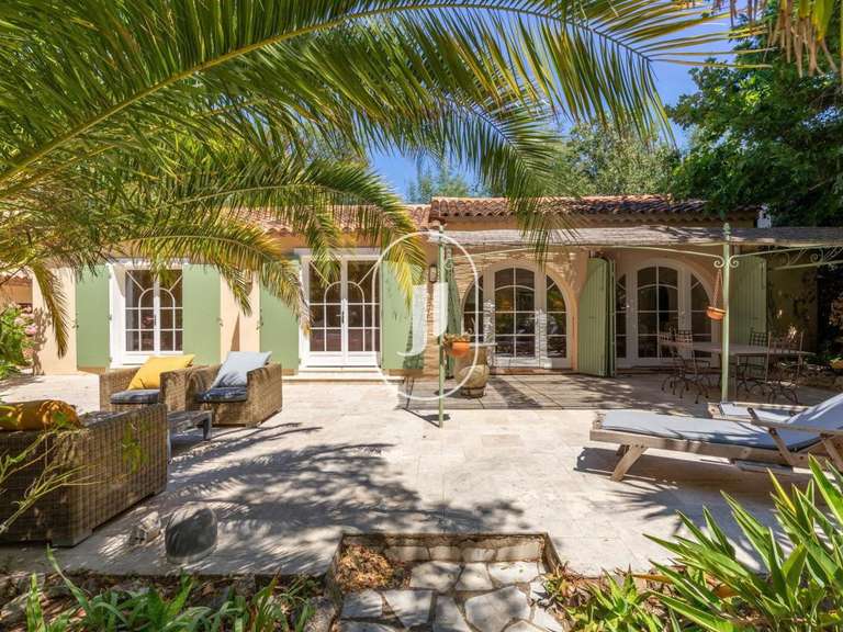 Propriété Grimaud - 5 chambres - 318m²