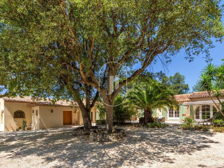 Propriété Grimaud - 5 chambres - 318m²