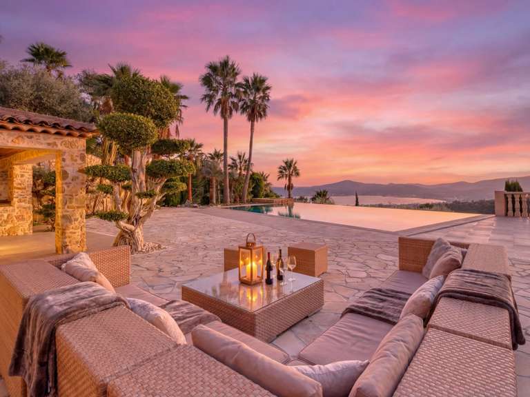 Propriété Grimaud - 6 chambres - 580m²