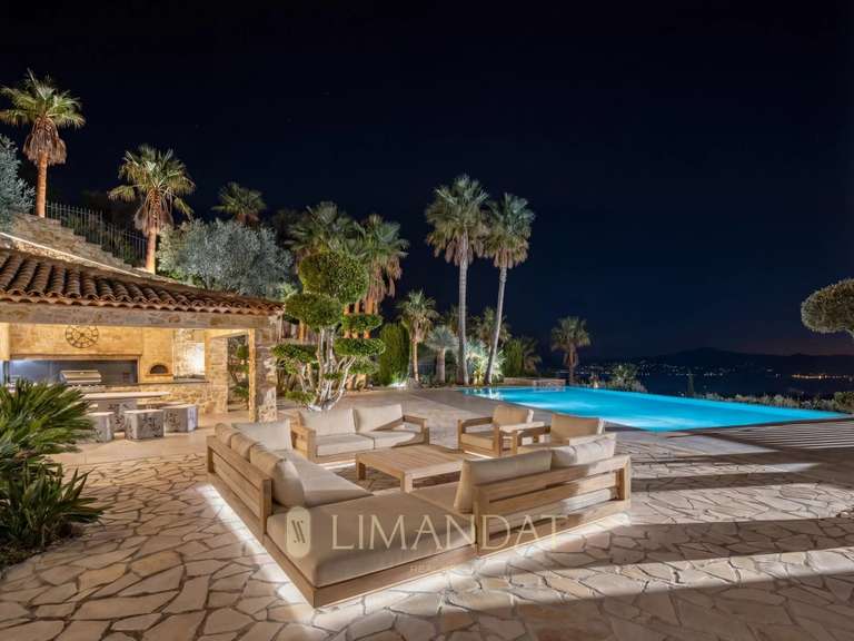 Propriété Grimaud - 6 chambres - 580m²