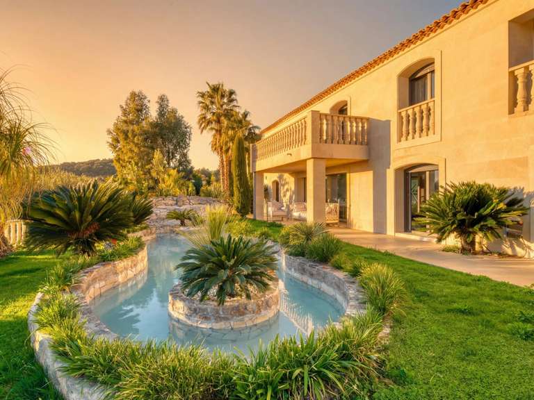 Propriété Grimaud - 6 chambres - 580m²