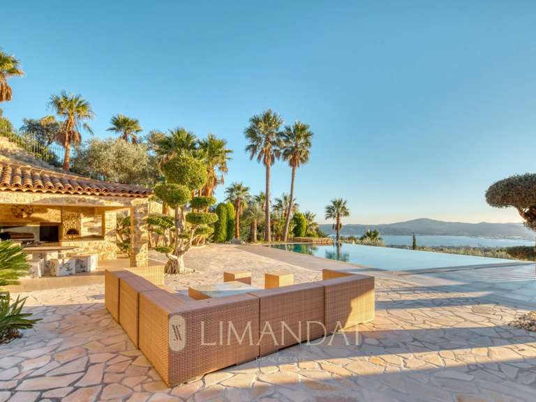 Propriété Grimaud - 6 chambres - 580m²