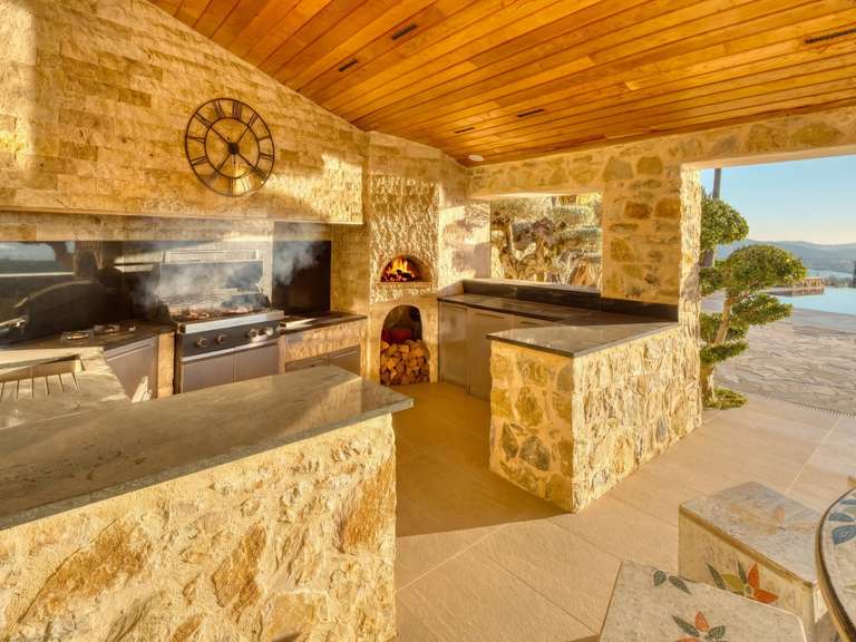 Propriété Grimaud - 6 chambres - 580m²