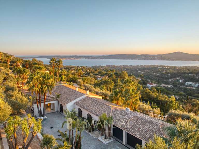 Propriété Grimaud - 6 chambres - 580m²