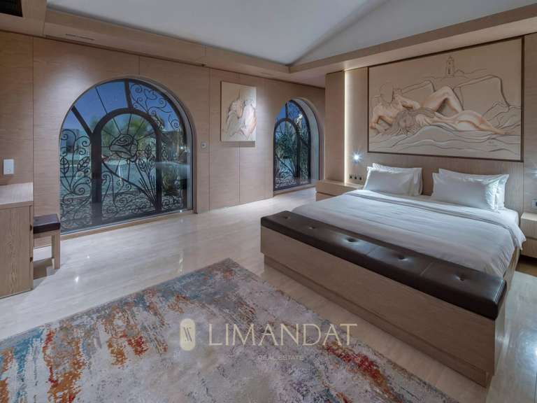 Propriété Grimaud - 6 chambres - 580m²