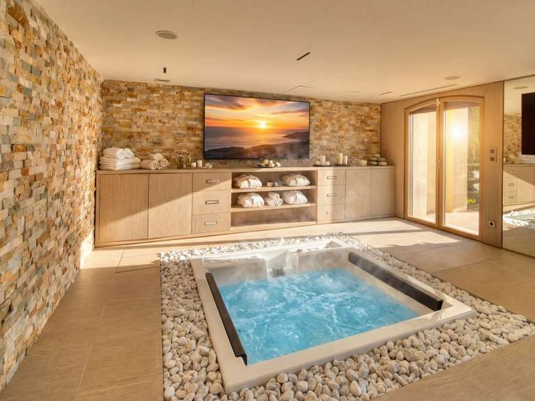 Propriété Grimaud - 6 chambres - 580m²