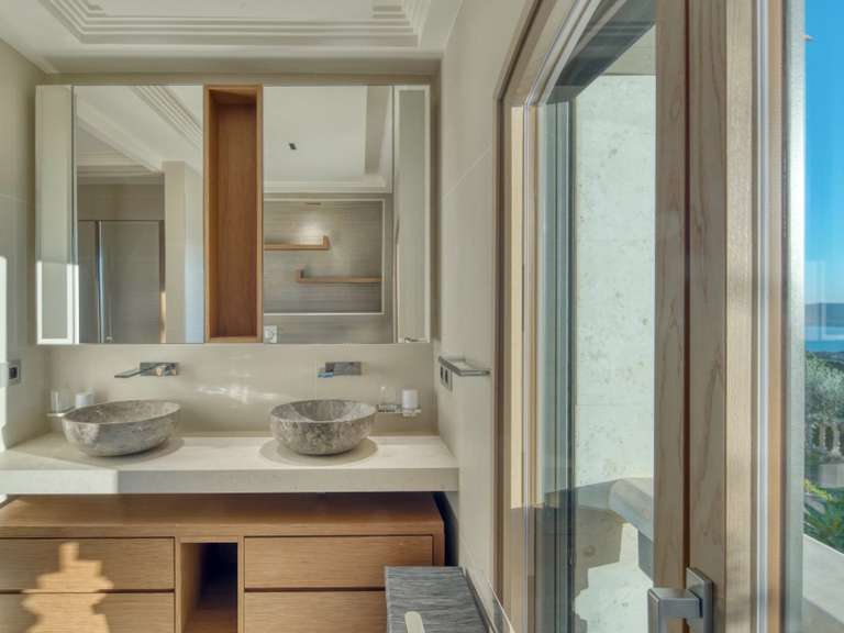 Propriété Grimaud - 6 chambres - 580m²