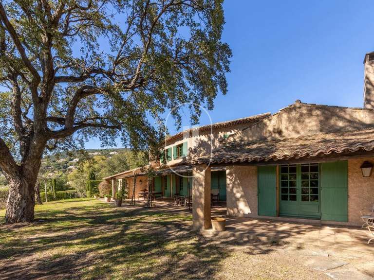 Propriété Grimaud - 9 chambres - 500m²