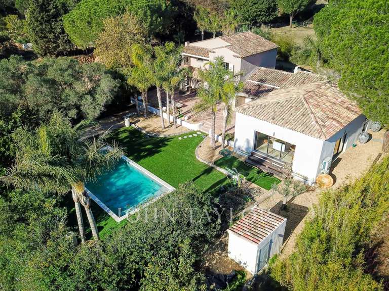 Propriété Grimaud - 6 chambres - 350m²