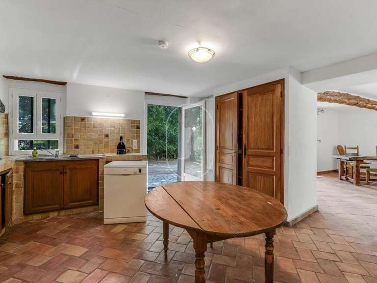 Propriété Grimaud - 8 chambres - 332m²