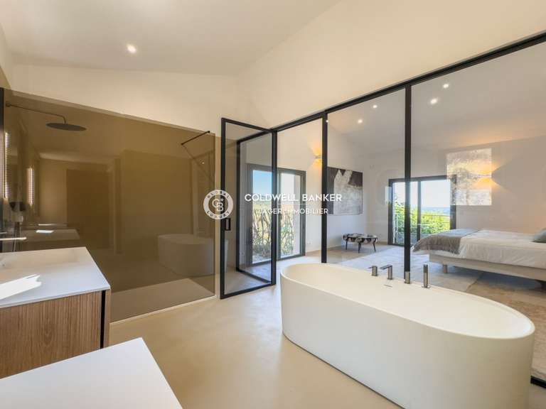 Villa Grimaud - 5 bedrooms - 330m²