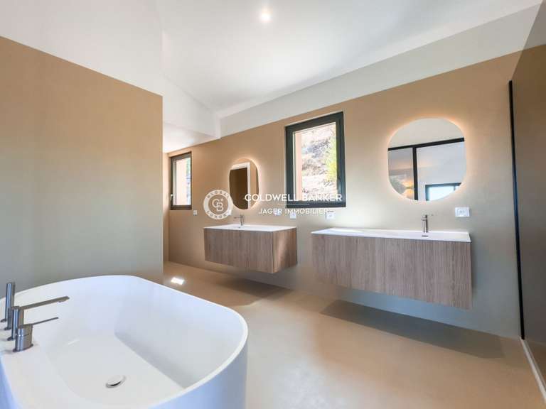 Villa Grimaud - 5 bedrooms - 330m²