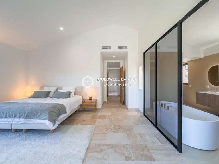 Villa Grimaud - 5 bedrooms - 330m²