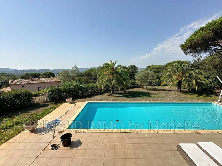 Villa Grimaud - 4 bedrooms - 221m²