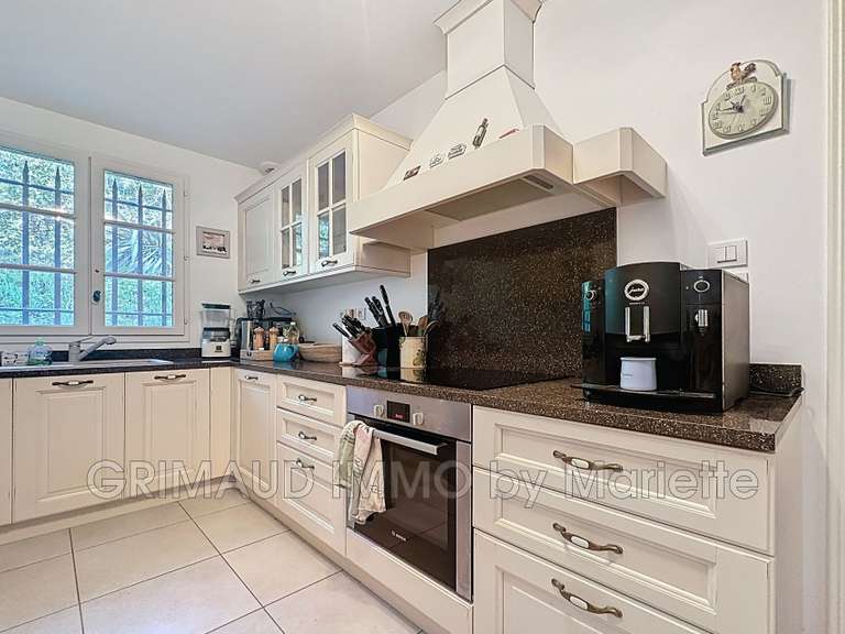 Villa Grimaud - 4 bedrooms - 221m²