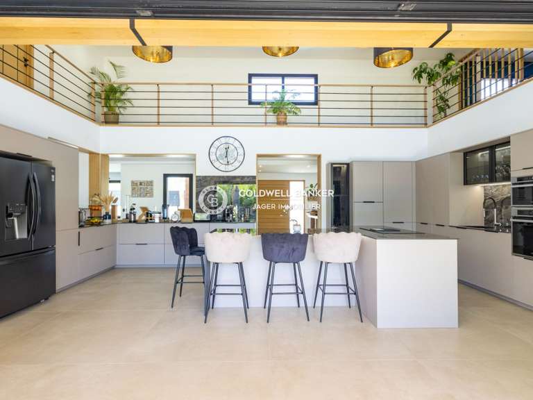 Villa Grimaud - 4 bedrooms - 300m²