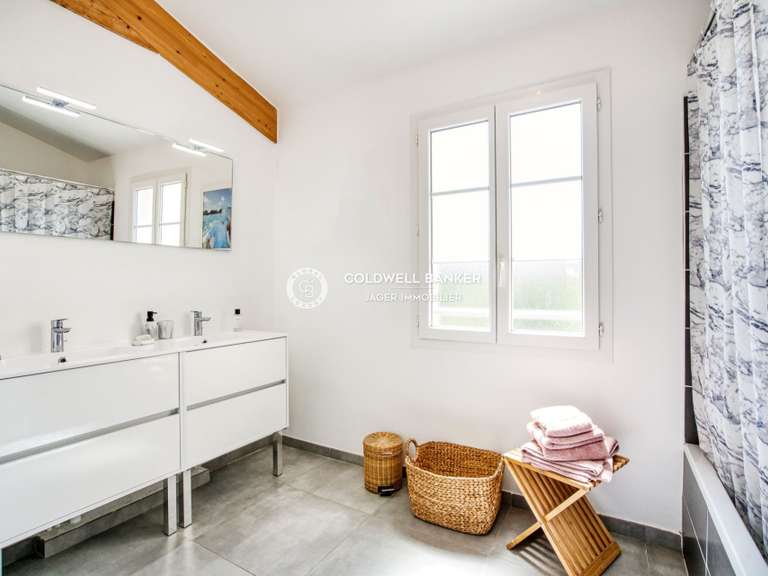 Villa Grimaud - 4 bedrooms - 181m²