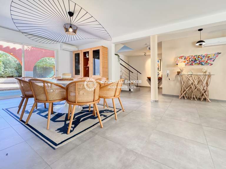 Villa Grimaud - 4 bedrooms - 181m²