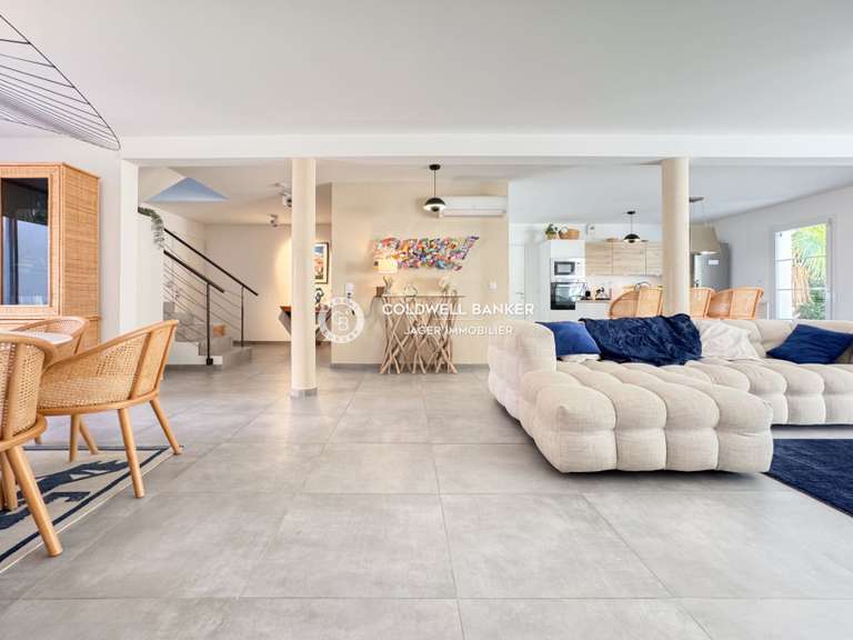 Villa Grimaud - 4 bedrooms - 181m²