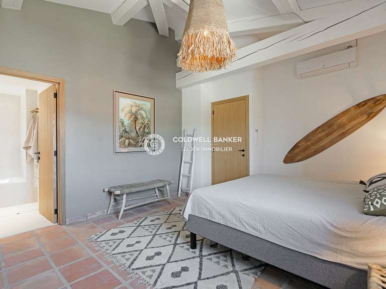 Villa Grimaud - 4 bedrooms - 250m²