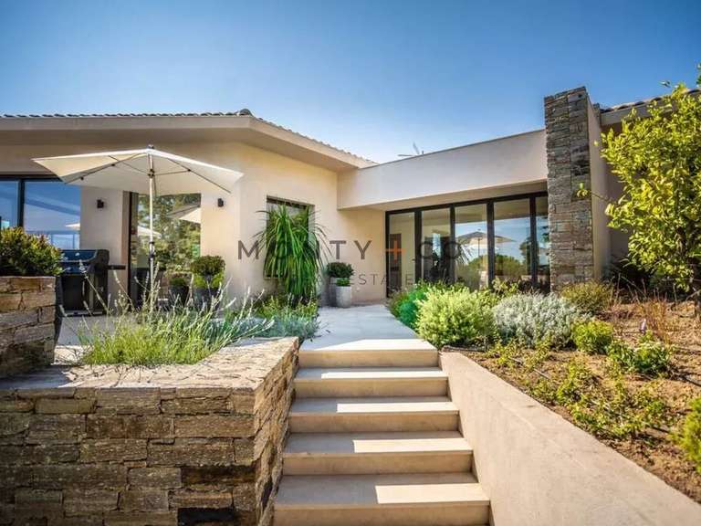 Villa Grimaud - 5 bedrooms - 292m²