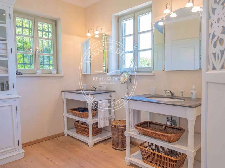 Villa with Sea view Grimaud - 4 bedrooms - 200m²