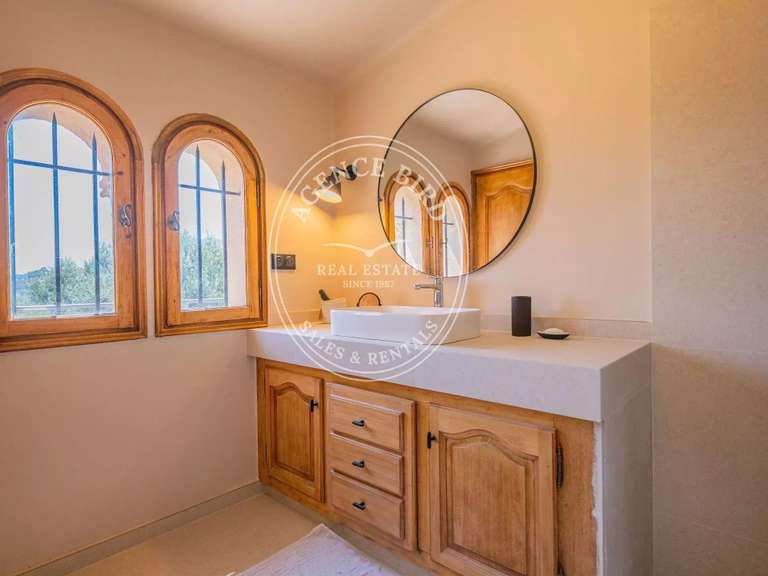 Villa Grimaud - 5 bedrooms - 200m²