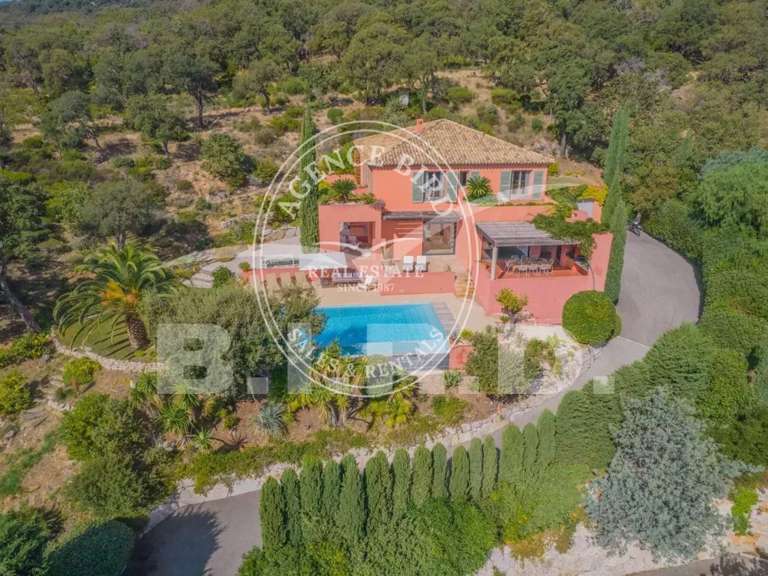 Villa with Sea view Grimaud - 4 bedrooms - 300m²