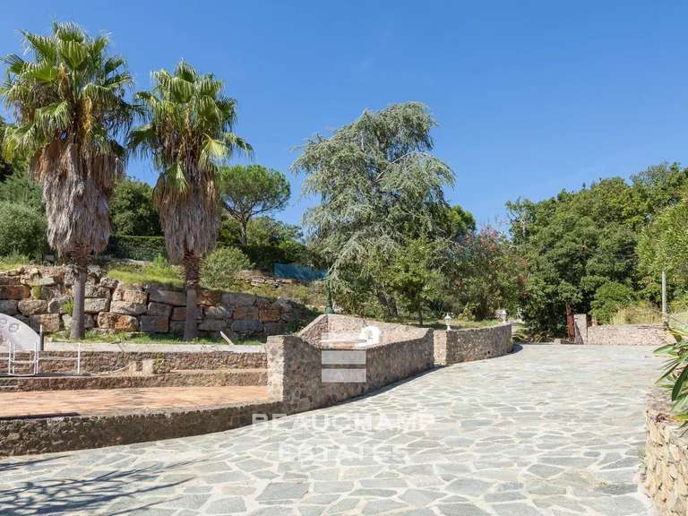 Villa Grimaud - 10 chambres - 591m²