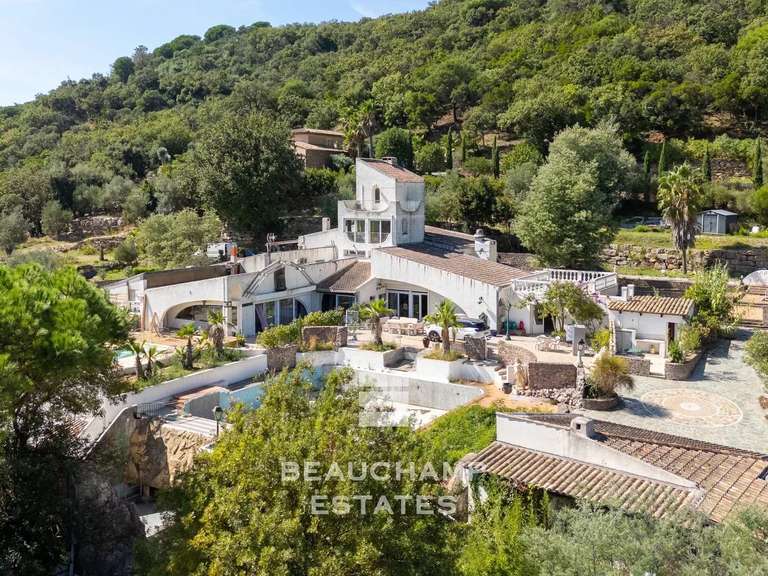 Villa Grimaud - 10 chambres - 591m²